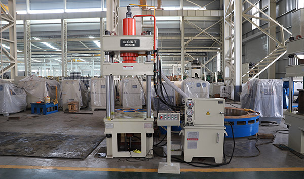 100噸四柱液壓機有多重？