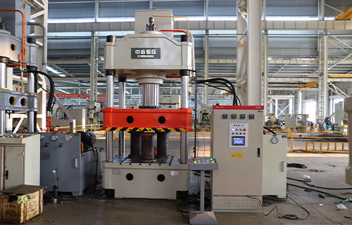 滕州液壓機(jī)生產(chǎn)廠(chǎng)家-伺服315噸四柱液壓機(jī)設(shè)備定制