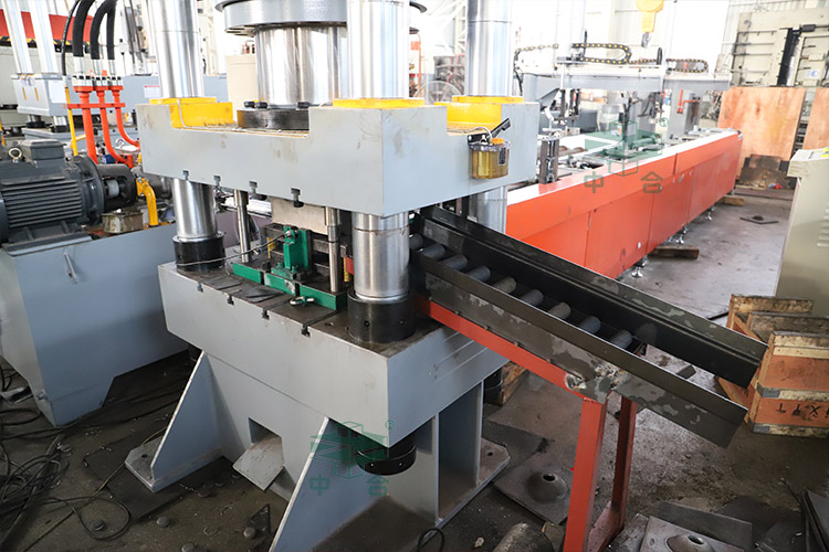 錨桿托盤(pán)液壓機(jī)試機(jī)